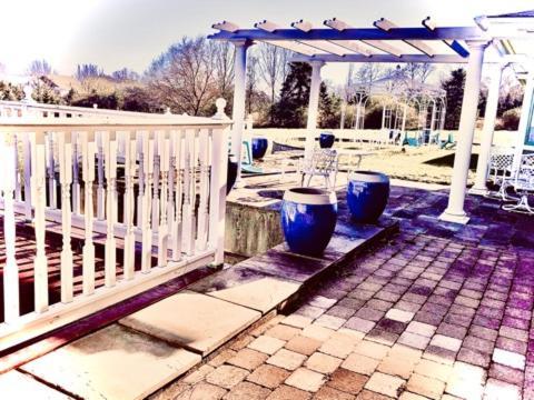 A Cayuga Lakefront Inn - Hotel Alt, Ithaca New York Εξωτερικό φωτογραφία