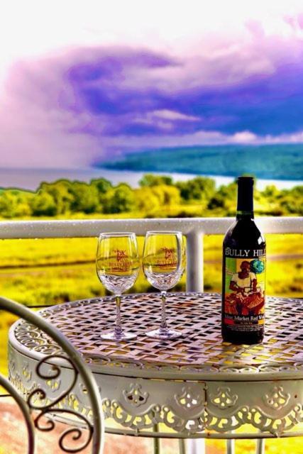 A Cayuga Lakefront Inn - Hotel Alt, Ithaca New York Εξωτερικό φωτογραφία