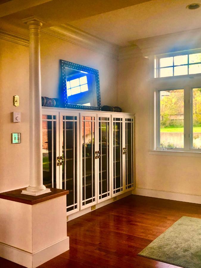 A Cayuga Lakefront Inn - Hotel Alt, Ithaca New York Εξωτερικό φωτογραφία