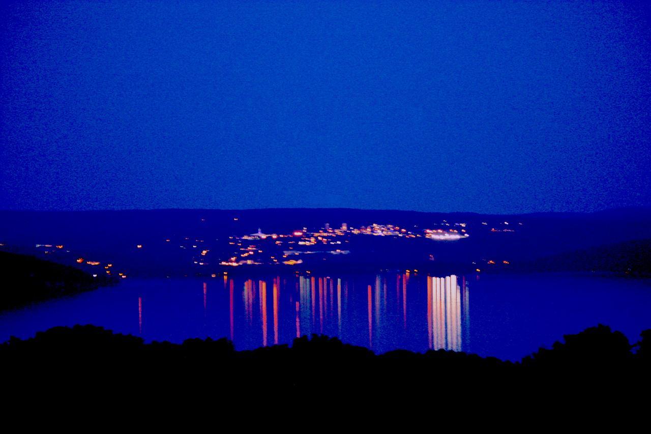 A Cayuga Lakefront Inn - Hotel Alt, Ithaca New York Εξωτερικό φωτογραφία